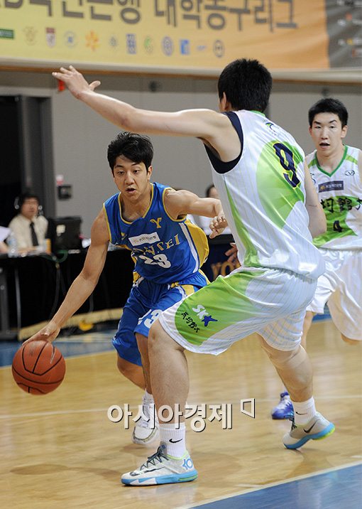 [포토]허훈,'두 명 정도는 가볍게 뚫을 수 있어'