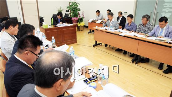 김성 장흥군수 당선인 인수위원회가 지난 16일 공식 출범하여 본격적인 활동에 돌입했다.