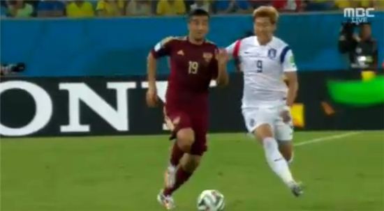 한국 축구 일본 반응 "러시아에 밀렸는데 이근호 첫 골, 행운 따랐다"