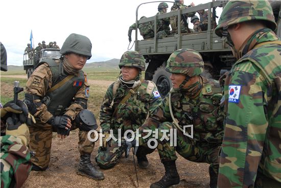 해병대 폭동진압훈련 받는다. 