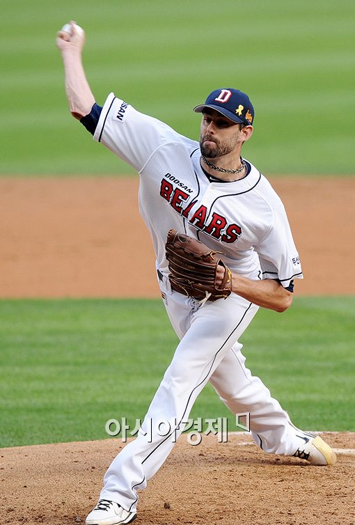 [포토]에이스 니퍼트,'2회 세타자 연속 삼진, 위력 과시'