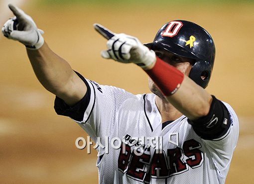 [포토]칸투,'투런포 세리머니'