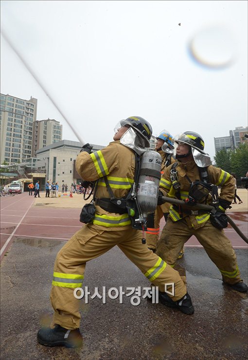 [포토]화재진압 훈련