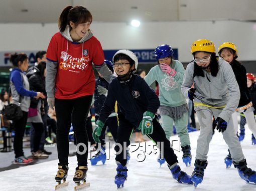 [포토]조해리,'아이들과 함께 즐거운 시간'
