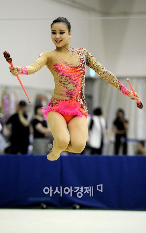 [포토]껑충 날아오른 손연재