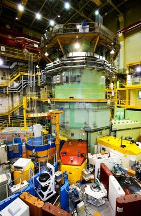 우리나라가 네덜란드 연구용 원자로(이하 연구로) 개선사업 국제 경쟁입찰에서 우선협상대상자로 선정됐다. 국내 원자력 연구개발 역사상 유럽 원자력 기술수출 사업 수주에 성공한 것은 이번이 처음이다. (사진: 연구용 원자로 하나로)
