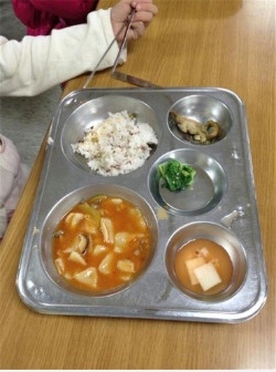 서울 청운초등학교 급식 부실에 학부모 분노 "반납된 급식비 재배정 해달라"