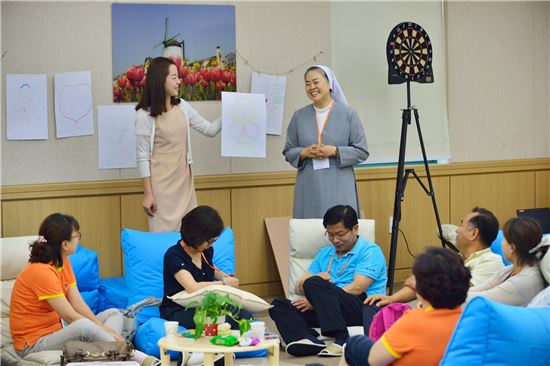 삼성에버랜드, 감정노동 전문 교육프로그램 개발