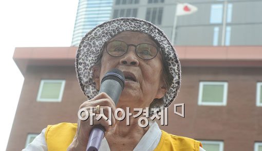 [포토]김복동 할머님 "오늘 오전에 일본대사관에 다녀왔지"