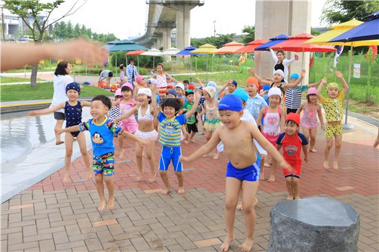 살곶이 유아전용 물놀이장 28일 무료 개장