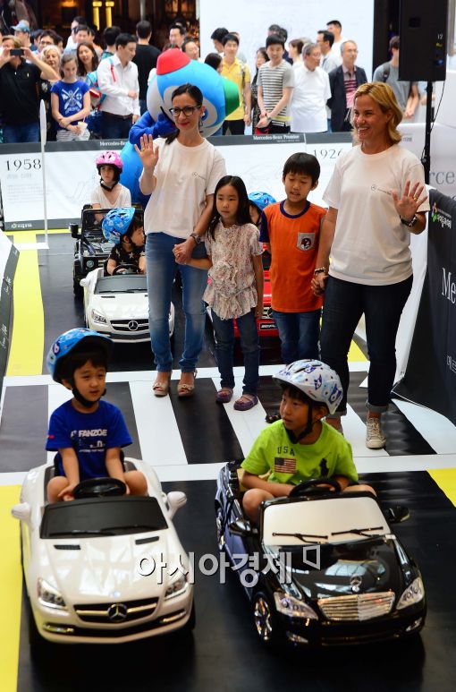[포토]교통안전체험 알리는 메르세데스 벤츠