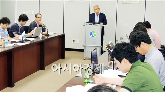 [포토]송인성 희망광주 준비위원장  기자회견
