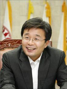김우영 은평구청장, 봉사활동으로 민선 6기 시작