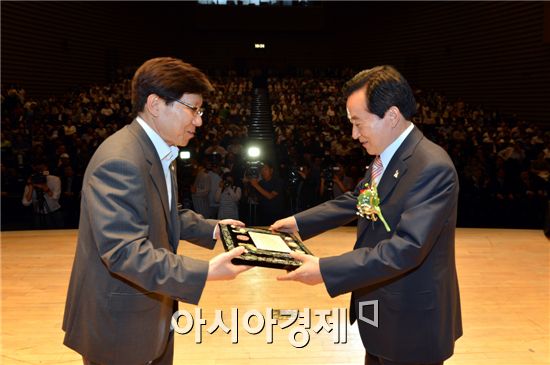 [포토]강운태 광주시장 이임식~지난 4년동안 수고많이하셨습니다