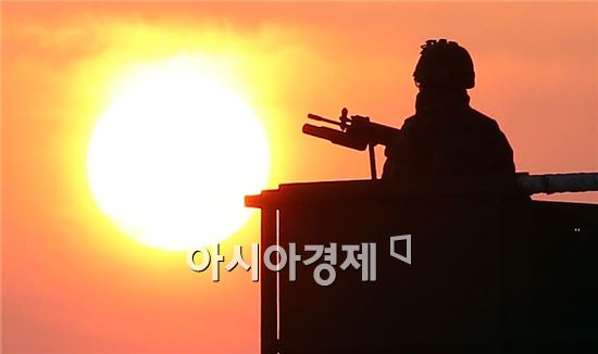 임병장 "도주중 총 안쐈다"…소대장 총상, 아군의 '오인사격' 가능성