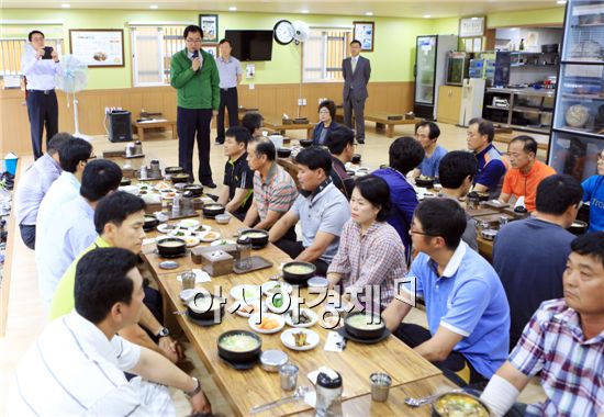 신우철 완도군수, 소통행정으로 군정 이끈다