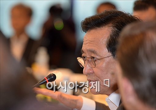 [포토]발언하는 최수현 금감원장