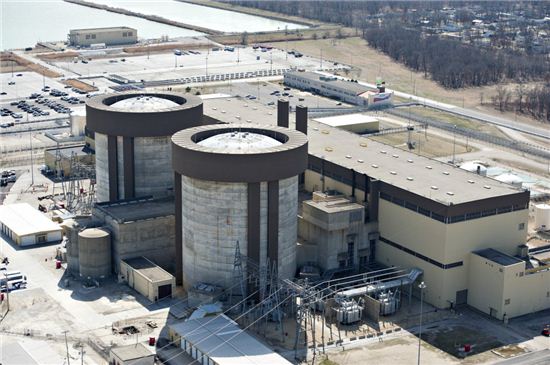 웨스팅하우스 원자로를 가동하는 미국 일리노이주의 한 원자력발전소. 사진=블룸버그