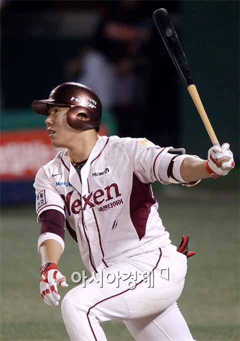 강정호, 유격수 최초 한 시즌 30홈런·100타점 달성