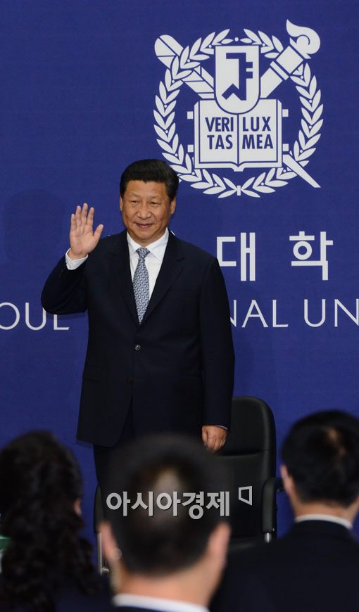 [포토]밝은 표정으로 인사하는 시진핑 중국 국가주석 