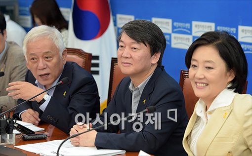[포토]의견 나누는 김한길·안철수·박영선