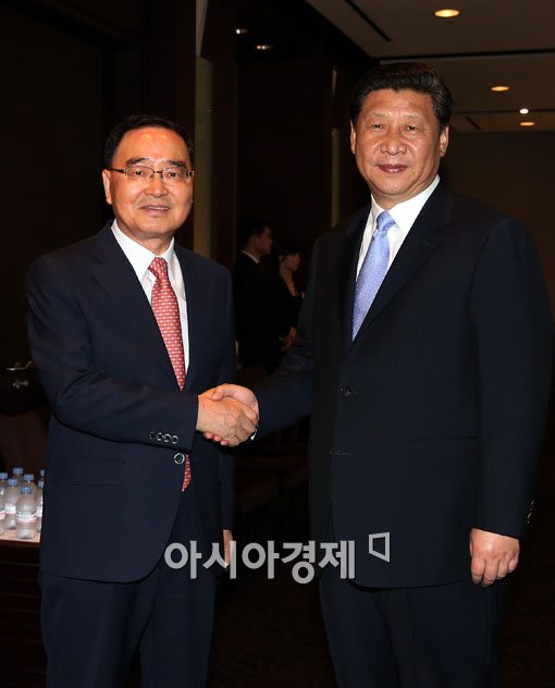 [포토]악수하는 정홍원 국무총리-시진핑 주석 