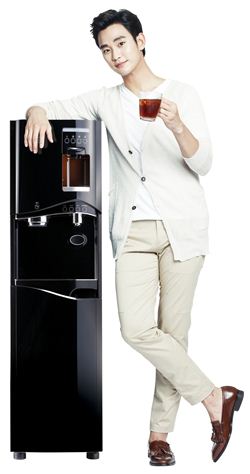 커피정수기 휘카페와 모델 김수현