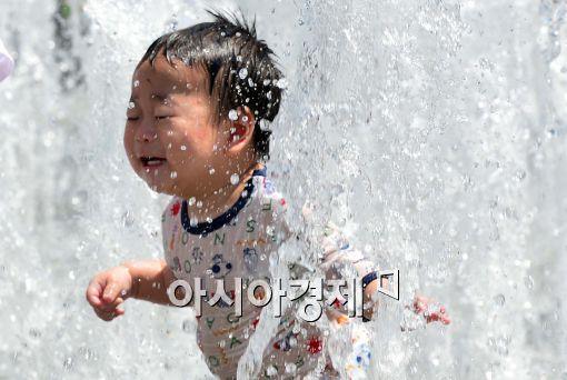 [포토]더위에는 물놀이가 최고~