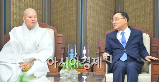 [포토]정홍원 "세월호 유가족들에게 큰 위로 감사합니다" 