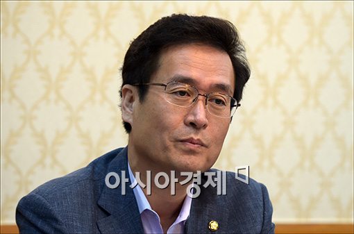 계파 갈등 도진 與 의총…함진규 의원 "친박,비박 얘기하는 사람들 보면 두들겨 패고 싶다"