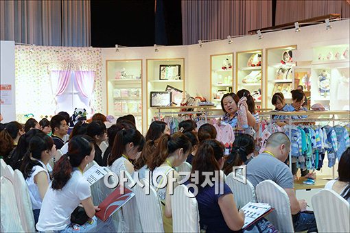 [포토]제로투세븐 알로앤루, 중국 상해 수주회 개최