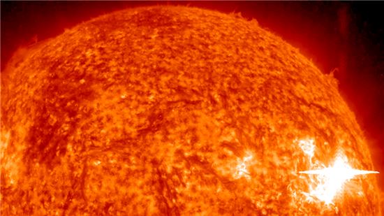 ▲메신저호가 앞으로 태양에 대한 다양한 데이터를 수집해 지구로 보내올 예정이다.[사진제공=NASA]
