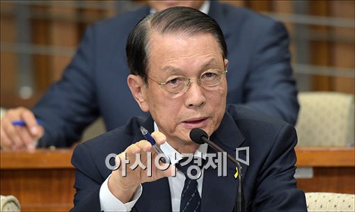 '또' 김기춘 사퇴설…기류변화? 누군가의 희망?