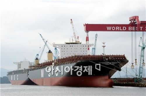 STX조선, 1만6000TEU급 초대형 컨船 자체 건조 성공
