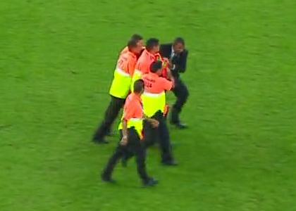 독일 아르헨티나 월드컵 결승전 관중 난입 "회베데스, 내게 키스해줘"