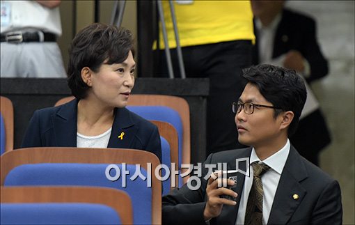 [포토]의견 나누는 김현미·김광진