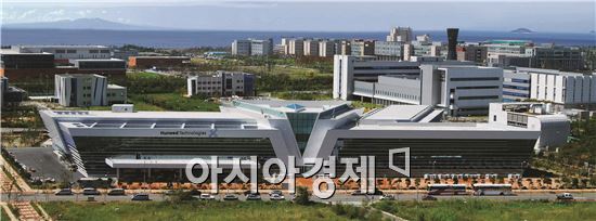 인천 송도에 위치한 휴니드 사옥