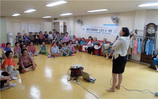 어르신들의 건강한 성생활을 응원합니다