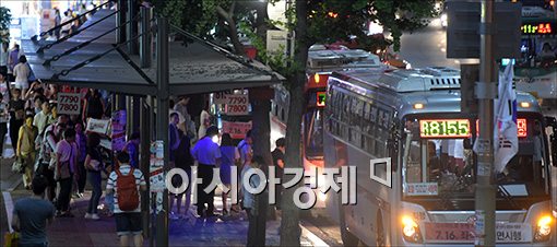 [포토]'길어진(?) 퇴근길'