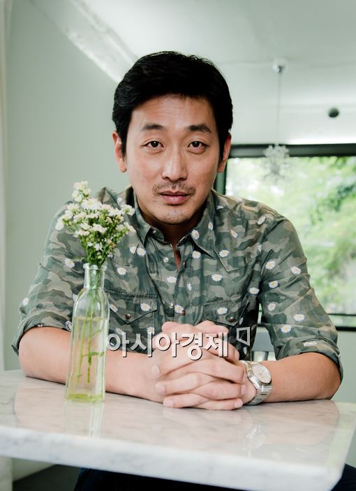 '군도' 하정우 "대작(大作)과 경쟁 부담? 우리도 대작"(인터뷰)