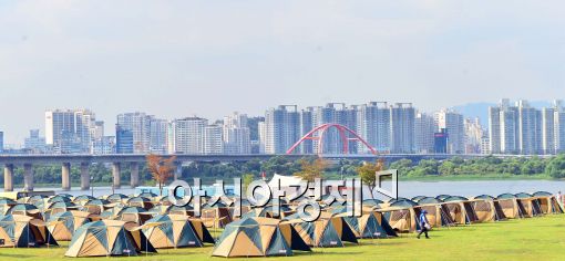 [포토]여의도에 펼쳐진 여름 캠핑장