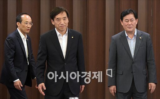 [포토]이주열 한은 총재·최경한 경제부총리 조찬회동