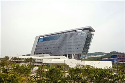한국동서발전 울산 우정혁신도시 신사옥 전경(출처: 국토교통부)