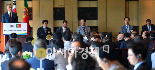 [포토]기조연설하는 포르투갈 대통령