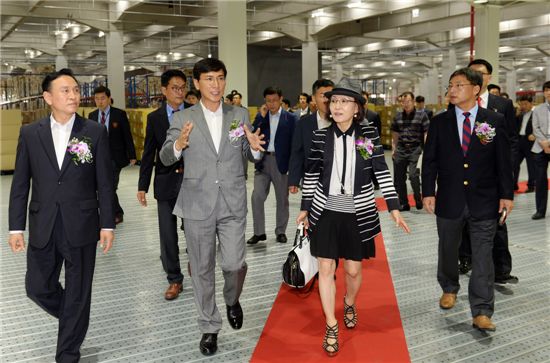 충남 천안에 아시아 최대 패션물류센터 준공