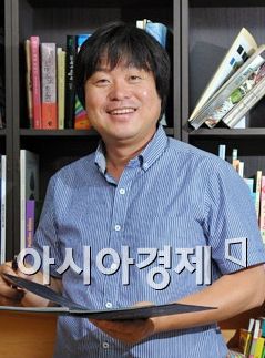 유알아트 김영현  대표