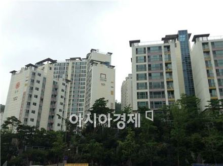 서대문구 홍은동의 아파트 단지 모습