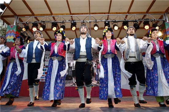 터키 전통 공연 장면. 