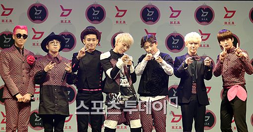 블락비 피오 "신곡 헐(H.E.R)로 연말에 상 받고 싶다"