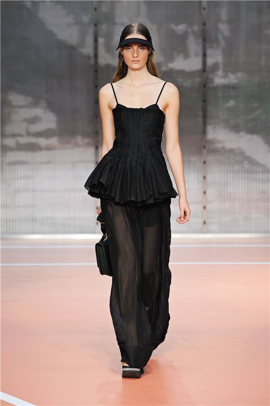 어디가女…따라가고싶은, 휴가철 리조트룩